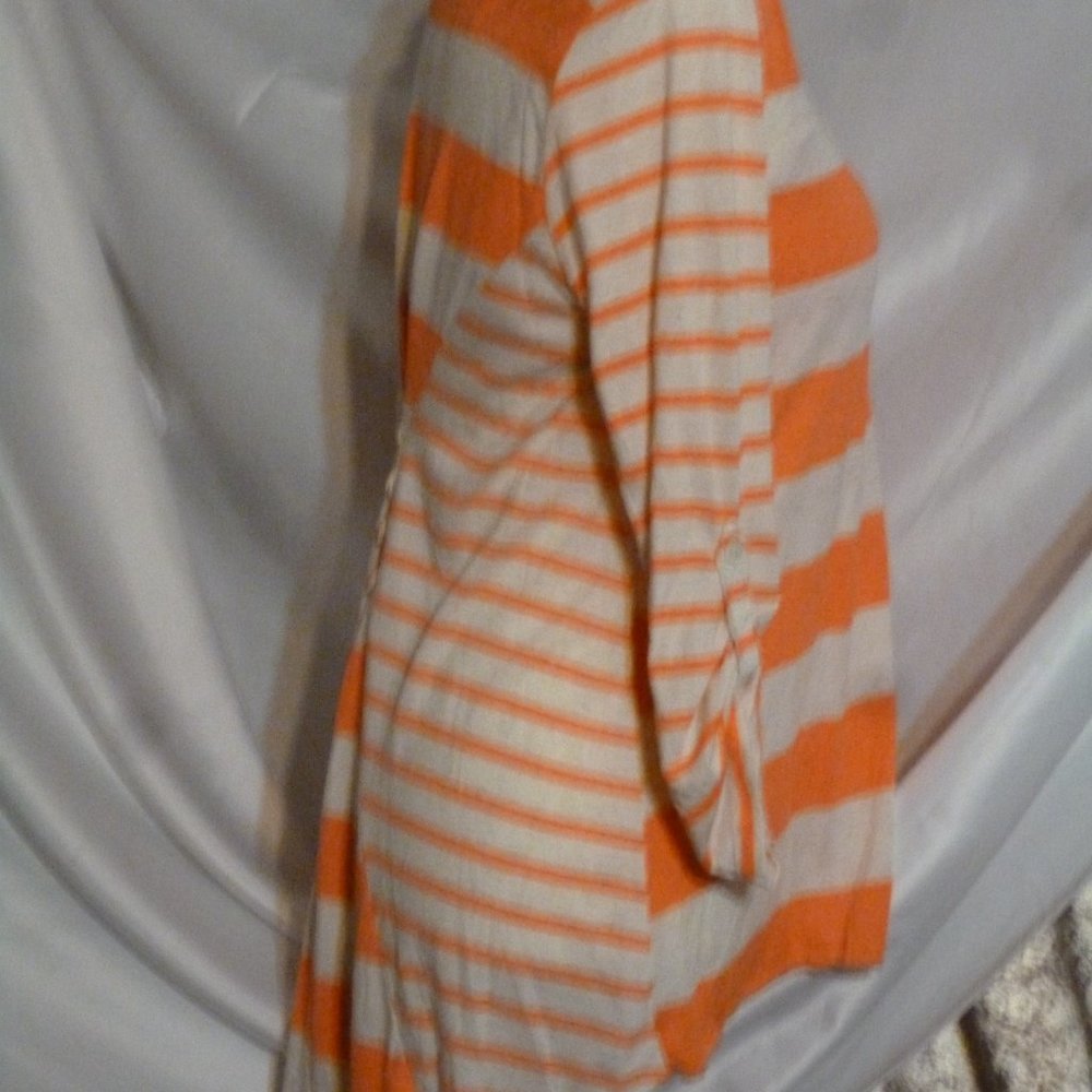 NEW Bright comfy tunic adjustable on the back - Picture 2 of 6